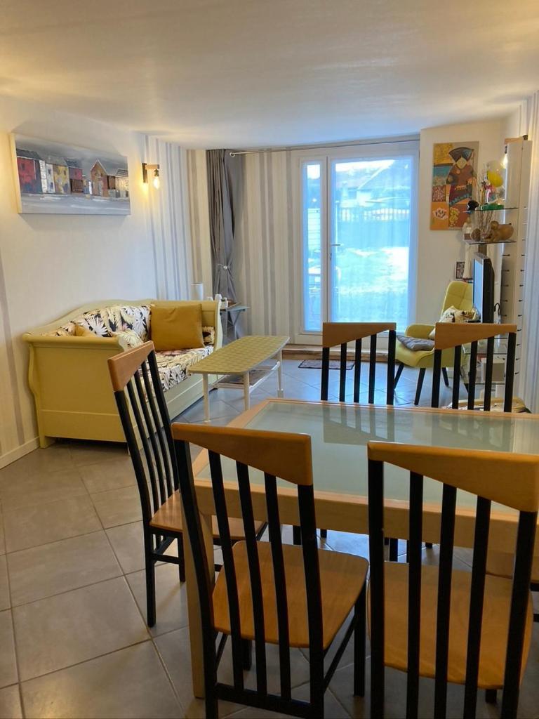 Doupassage Bed & Breakfast La Chatelaine Bagian luar foto